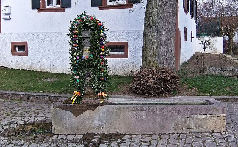 Datei:Brunnen Daudenzell.JPG