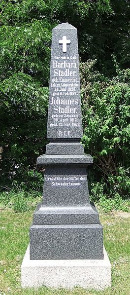 Datei:Stadler Grabstein Hördt.JPG