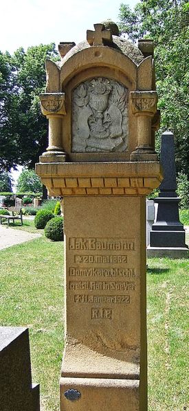 Datei:Jak Baumann Grabstein Hördt.JPG
