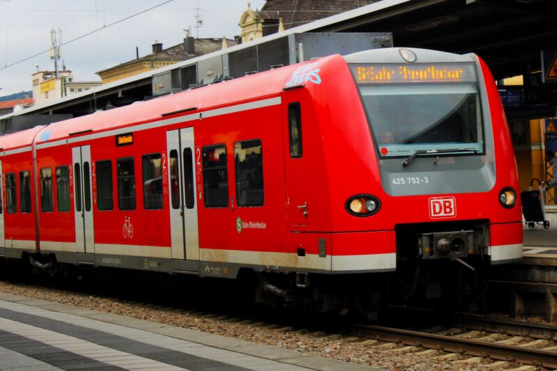 Datei:BR425 425 752-3 SRN.jpg