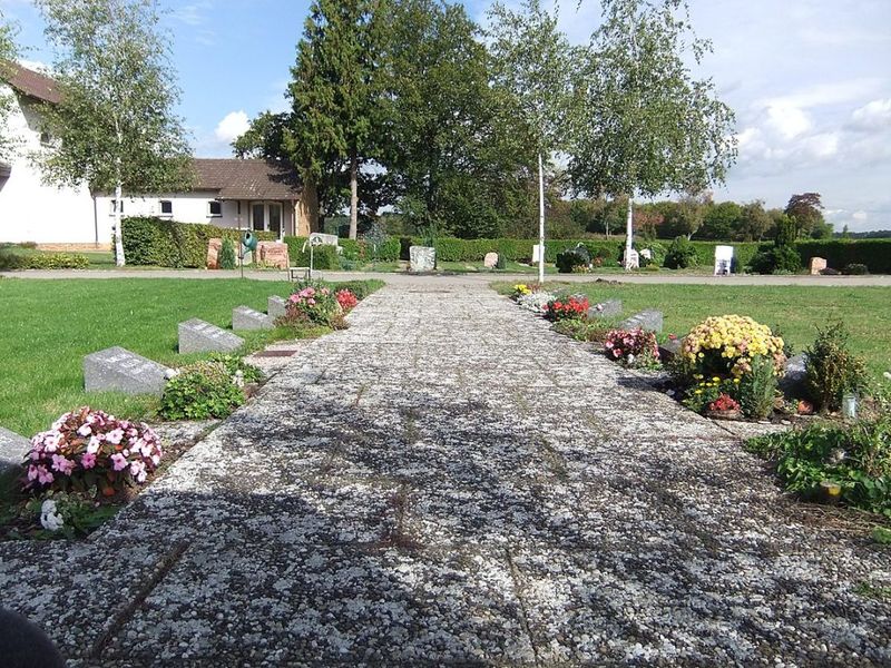 Datei:Kriegsgräber Reilingen.JPG