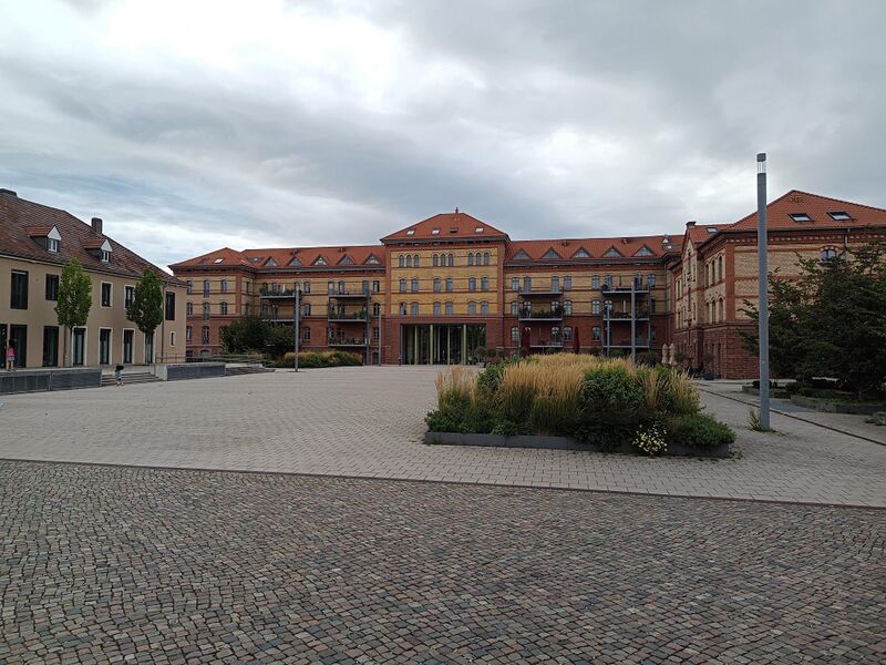 Datei:Theodor-Heuss-Platz Landau.jpeg