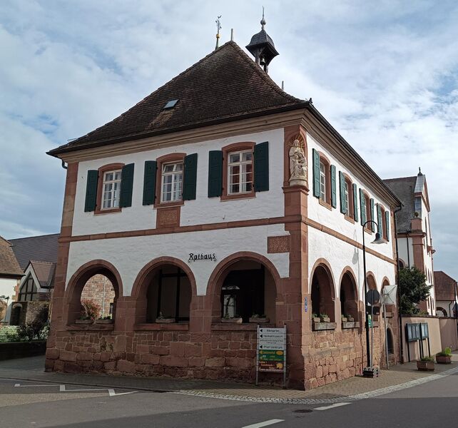 Datei:Rathaus Venningen 1.jpeg