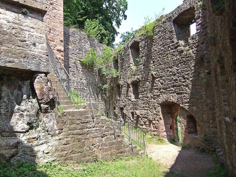 Datei:Burg Schadeck 13.JPG