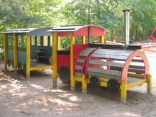 Tierpark Walldorf - Eisenbahn auf dem Spielplatz